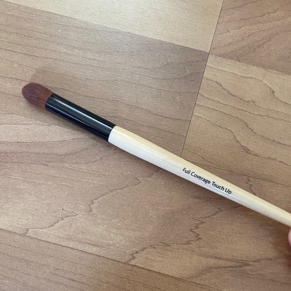 Bobbi Brown Full Coverage Touch Up Brush